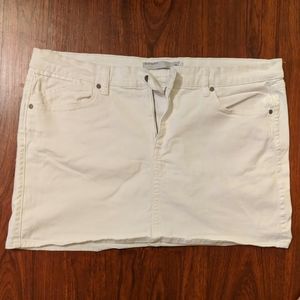 White denim mini skirt